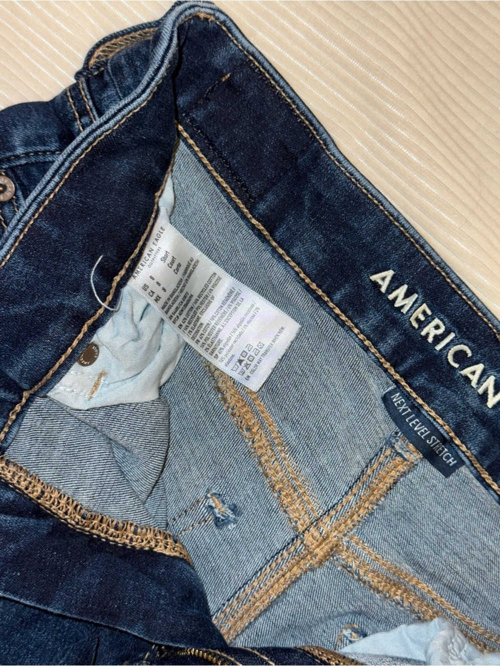 American Eagle Outfitters Dark Wash Flare Jeans size 8 short, worn maybe once. - Picture 2 of 5